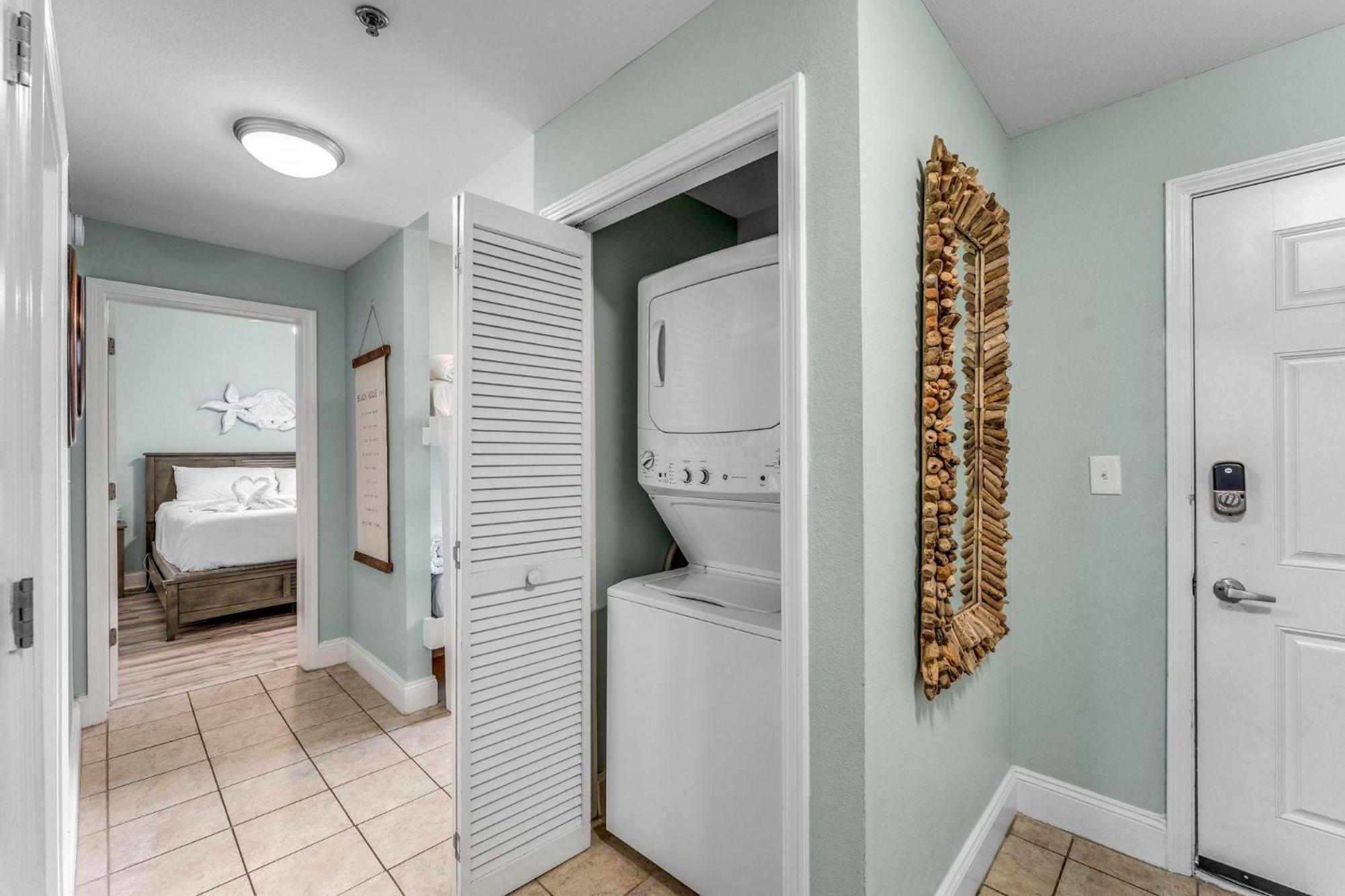 Laketown Wharf 1331